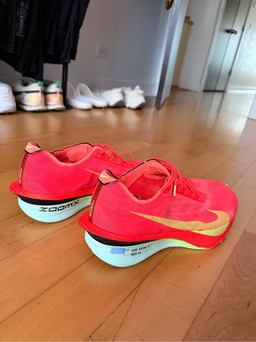 Nike Vaporfly 4 Road Racing Shoe Mens 13 Bright Crimson Next% Zoomx